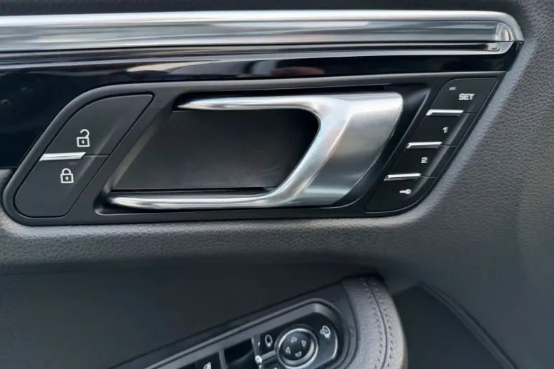 Porsche Macan din 2023 cu 42.000 km - oferta POR178314 - foto 15