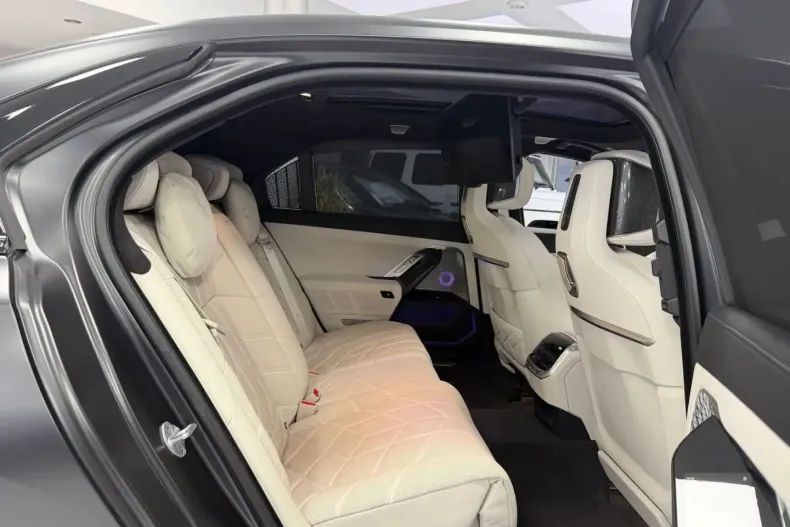 BMW M760 din 2024 cu 29.235 km - oferta BMW178338 - foto 20