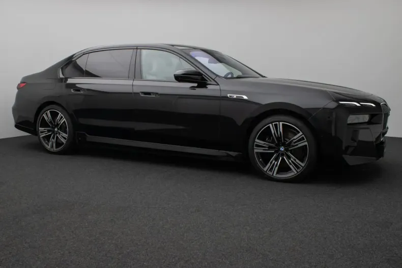 BMW M760 din 2024 cu 58.713 km - oferta BMW178348 - foto 3