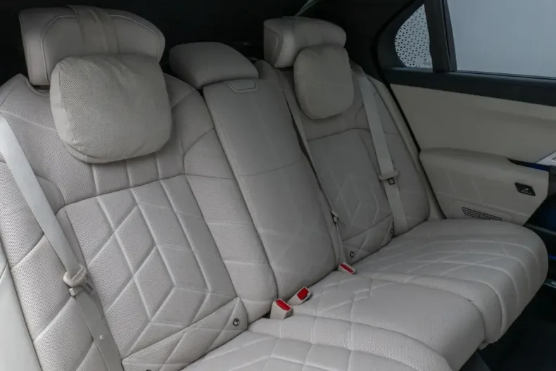 BMW M760 din 2024 cu 58.713 km - oferta BMW178348 - foto 27