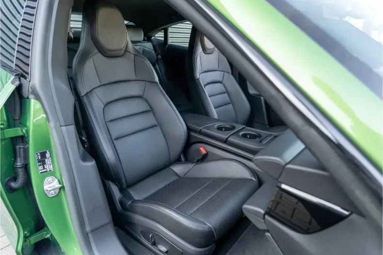 Porsche Taycan din 2022 cu 67.100 km - oferta POR178354 - foto 25