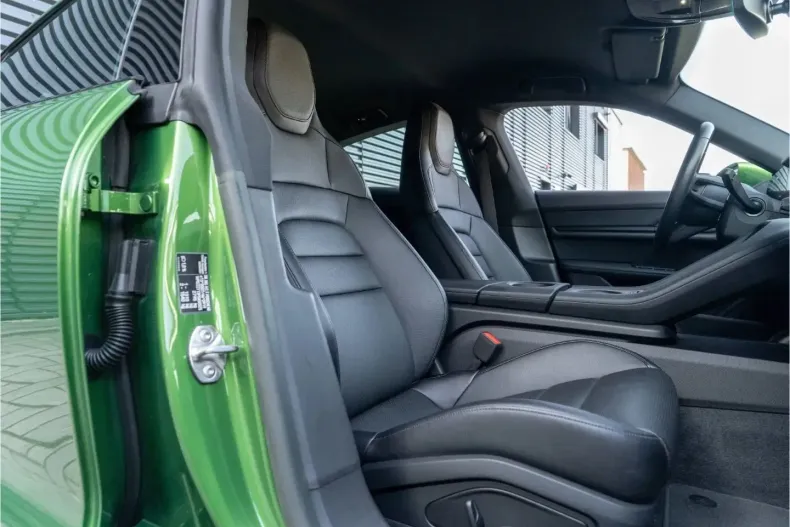 Porsche Taycan din 2022 cu 67.100 km - oferta POR178354 - foto 26