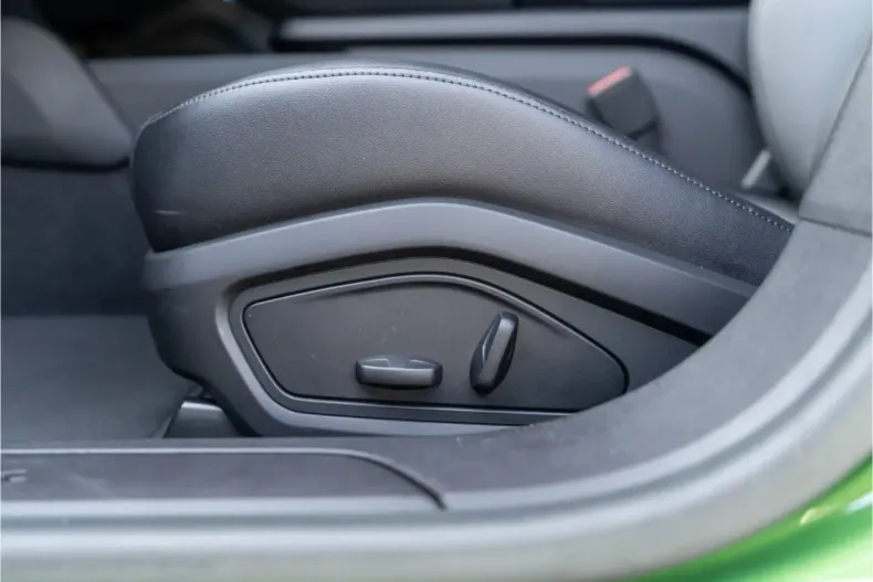 Porsche Taycan din 2022 cu 67.100 km - oferta POR178354 - foto 35