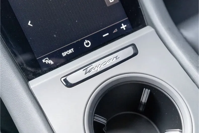 Porsche Taycan din 2022 cu 67.100 km - oferta POR178354 - foto 38