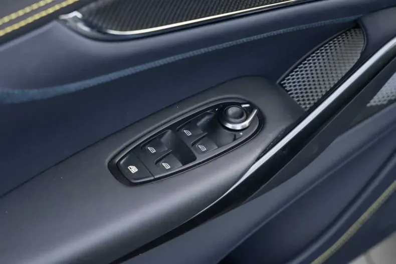 Aston Martin DBX din 2024 cu 19.400 km - oferta AST178355 - foto 27