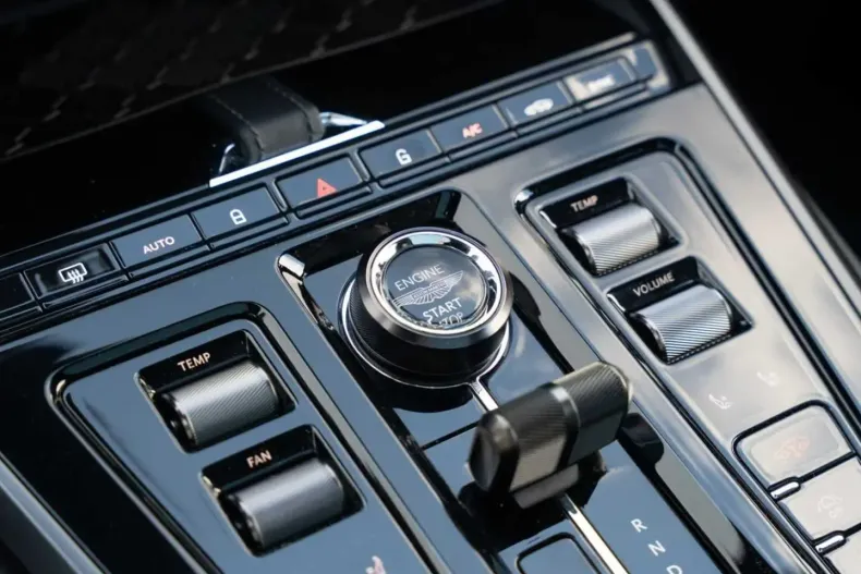 Aston Martin DBX din 2024 cu 19.400 km - oferta AST178355 - foto 35