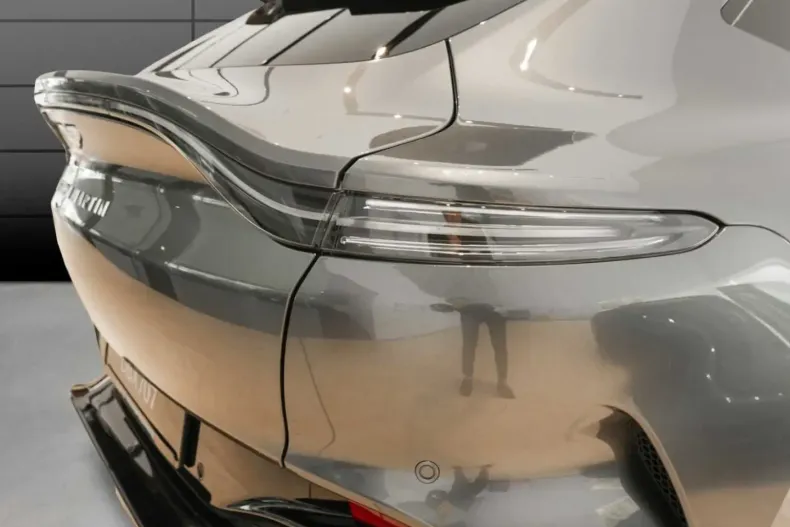 Aston Martin DBX din 2025 cu 6.990 km - oferta AST178357 - foto 4