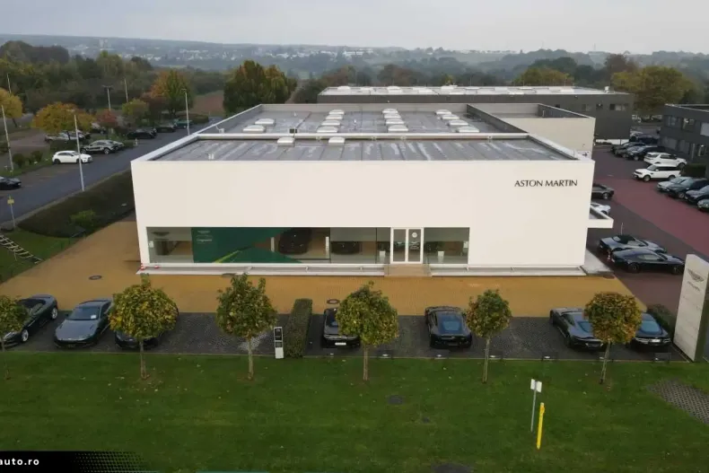 Aston Martin DBX din 2025 cu 6.990 km - oferta AST178357 - foto 39