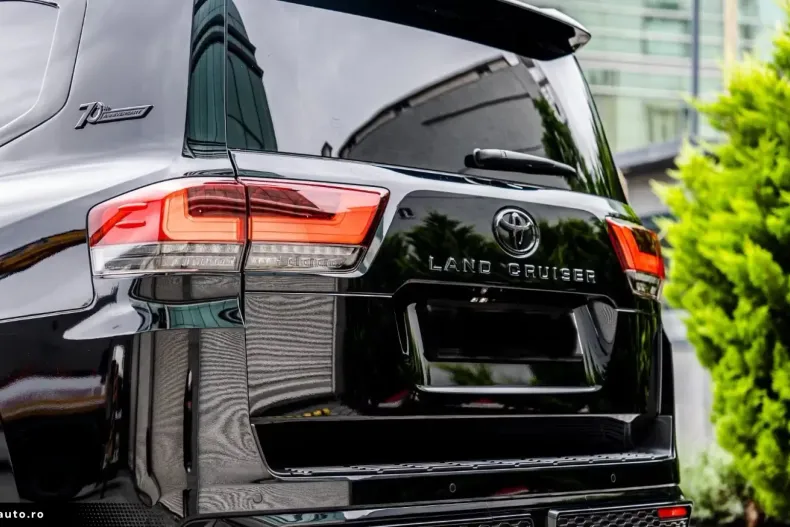 Toyota Land Cruiser din 2025 cu 0 km - oferta TOY178363 - foto 8