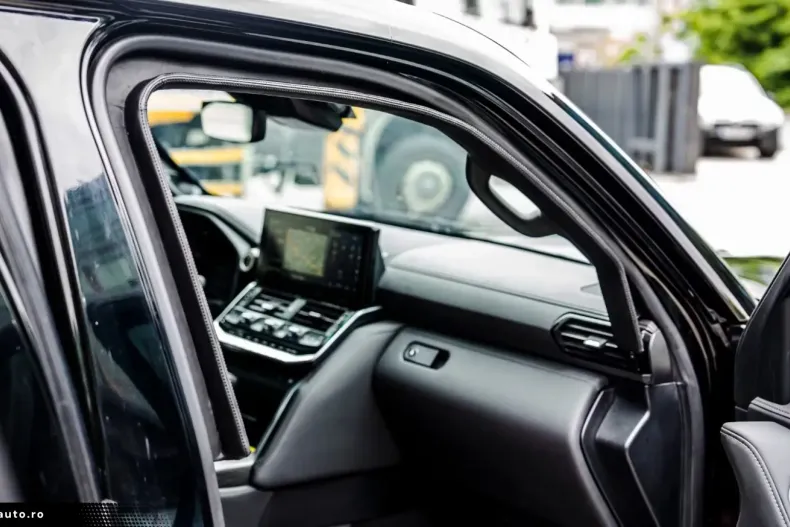 Toyota Land Cruiser din 2025 cu 0 km - oferta TOY178363 - foto 20