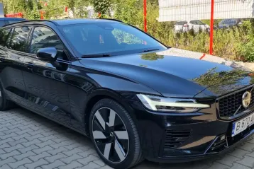 Volvo V60 din 2024 - oferta VOL178366