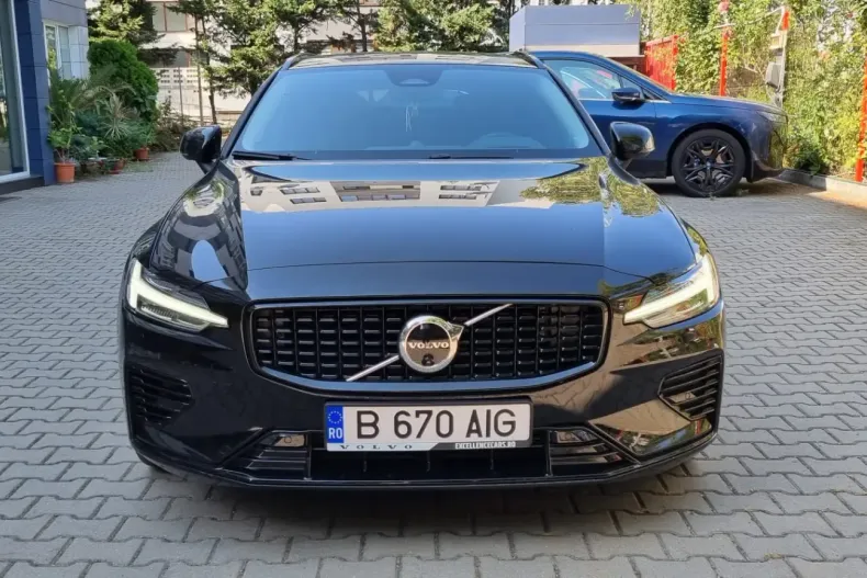Volvo V60 din 2024 cu 20.400 km - oferta VOL178366 - foto 2