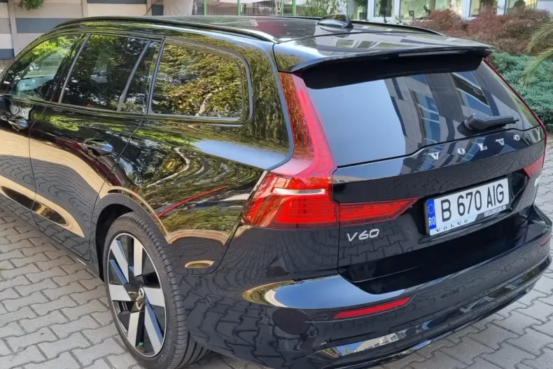 Volvo V60 din 2024 cu 20.400 km - oferta VOL178366 - foto 10