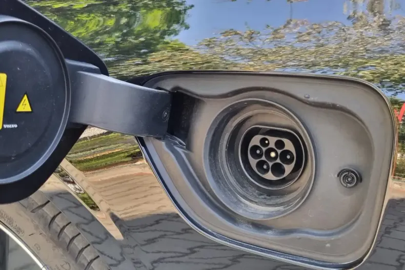 Volvo V60 din 2024 cu 20.400 km - oferta VOL178366 - foto 20