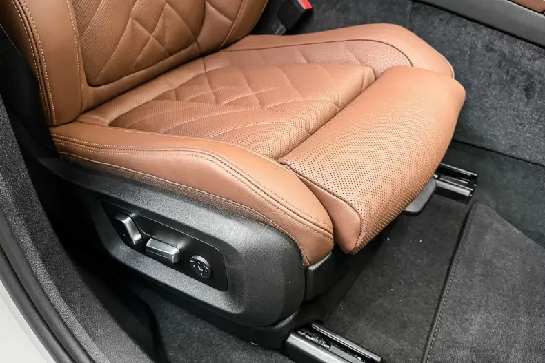 BMW X6 din 2026 cu 5 km - oferta BMW178372 - foto 7