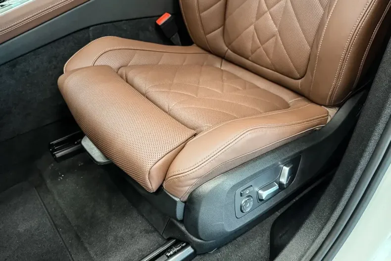 BMW X6 din 2026 cu 5 km - oferta BMW178372 - foto 21