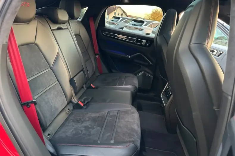 Porsche Cayenne din 2023 cu 33.030 km - oferta POR178384 - foto 12