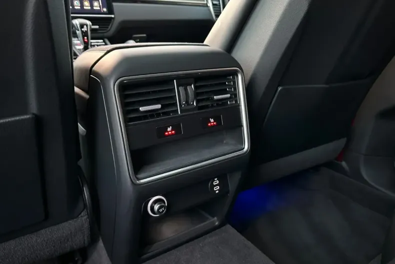 Porsche Cayenne din 2023 cu 33.030 km - oferta POR178384 - foto 13