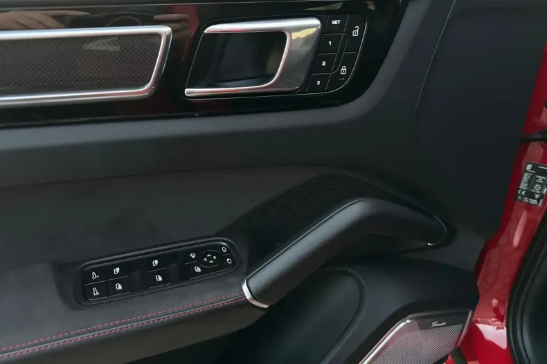 Porsche Cayenne din 2023 cu 33.030 km - oferta POR178384 - foto 17