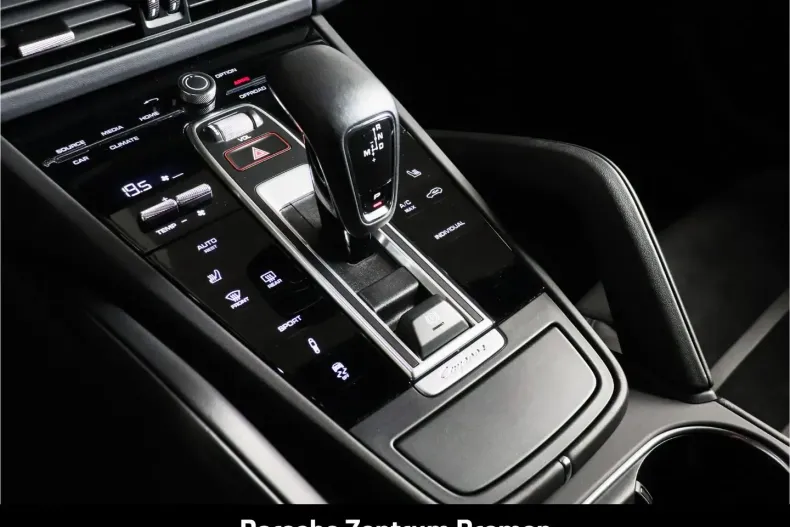 Porsche Cayenne din 2022 cu 24.302 km - oferta POR178386 - foto 31