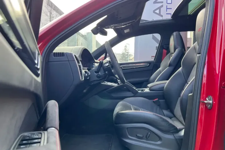 Porsche Cayenne din 2022 cu 4.800 km - oferta POR178387 - foto 6