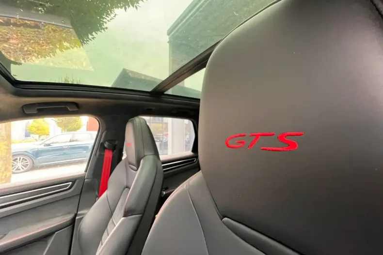 Porsche Cayenne din 2022 cu 4.800 km - oferta POR178387 - foto 19