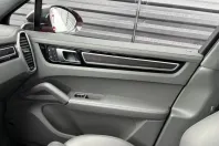 Porsche Cayenne din 2022 cu 74.800 km - oferta POR178389 - foto 21