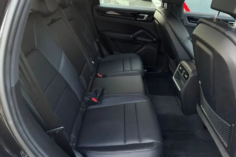 Porsche Cayenne din 2022 cu 40.800 km - oferta POR178396 - foto 18