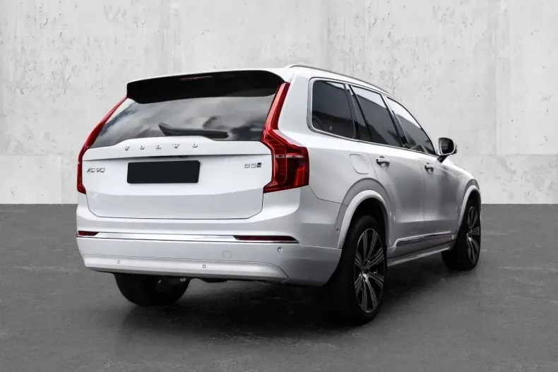 Volvo XC90 din 2023 cu 32.200 km - oferta VOL178404 - foto 2