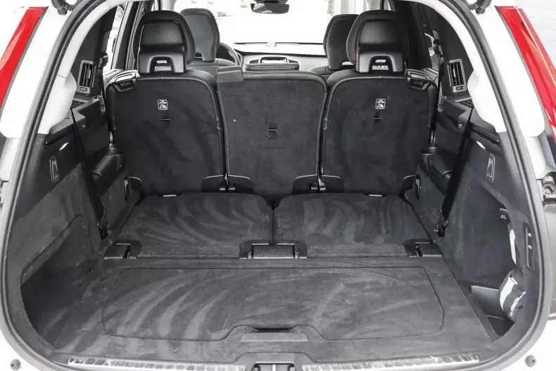 Volvo XC90 din 2023 cu 32.200 km - oferta VOL178404 - foto 17