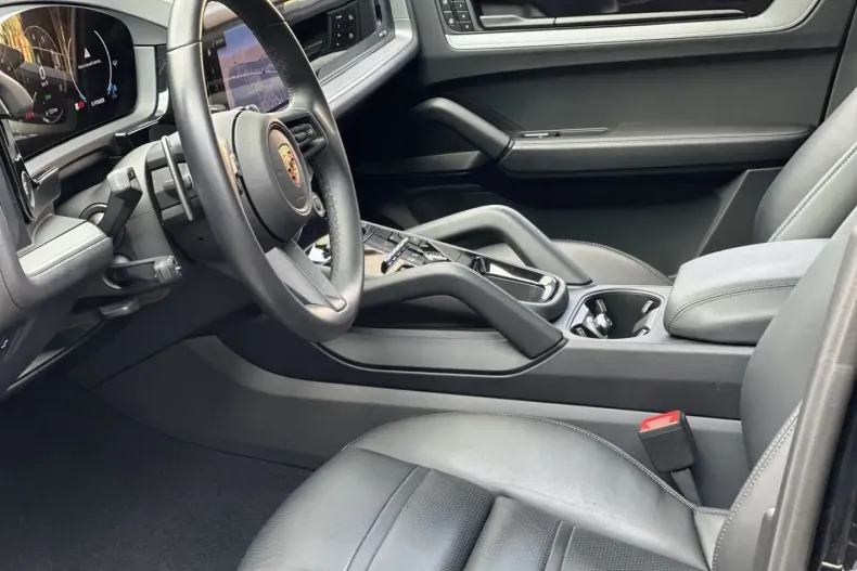 Porsche Cayenne din 2023 cu 23.400 km - oferta POR178418 - foto 6