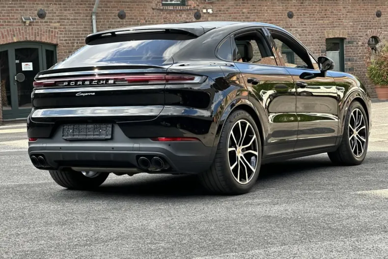 Porsche Cayenne din 2023 cu 23.400 km - oferta POR178418 - foto 19