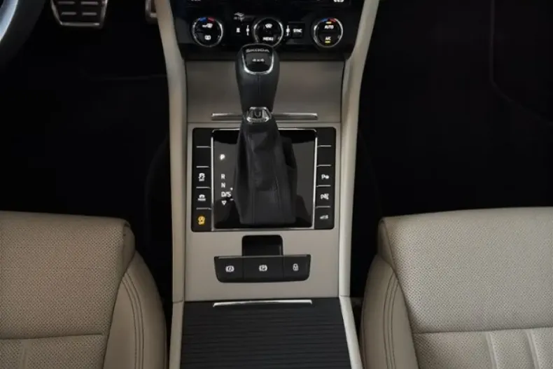 Skoda Superb din 2022 cu 88.588 km - oferta SKO178419 - foto 18