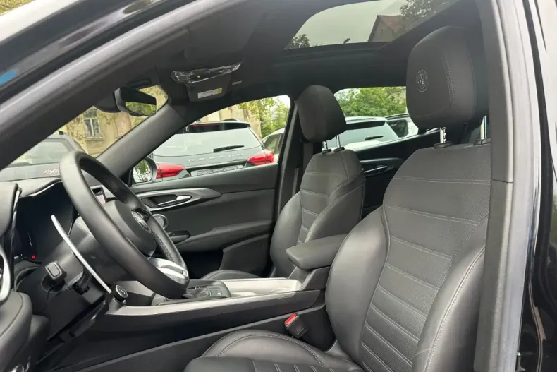 Alfa Romeo Tonale din 2023 cu 45.900 km - oferta ALF178421 - foto 8