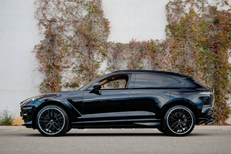 Aston Martin DBX din 2023 cu 42.600 km - oferta AST178436 - foto 6