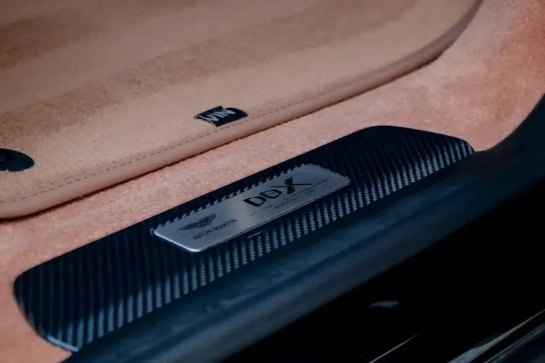 Aston Martin DBX din 2023 cu 42.600 km - oferta AST178436 - foto 24