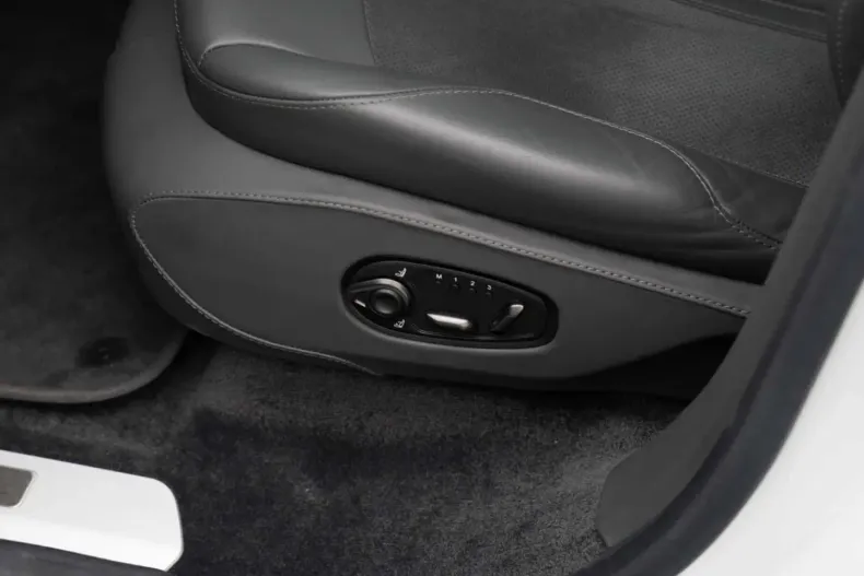 Aston Martin DBX din 2023 cu 23.990 km - oferta AST178438 - foto 24