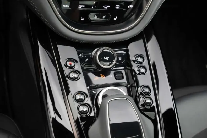 Aston Martin DBX din 2023 cu 23.990 km - oferta AST178438 - foto 31