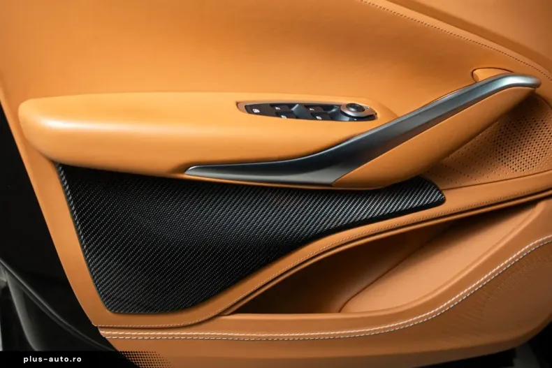 Aston Martin DBX din 2023 cu 26.500 km - oferta AST178440 - foto 20