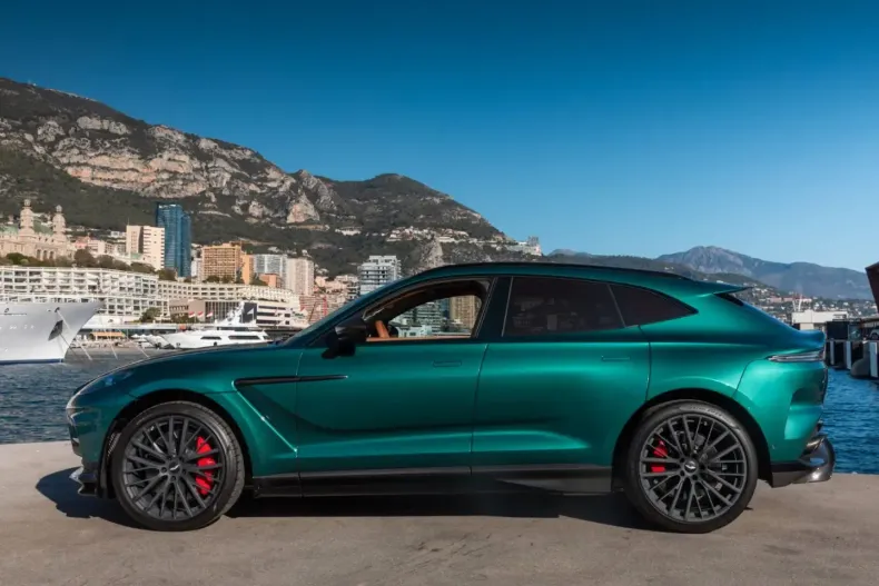 Aston Martin DBX din 2024 cu 16.500 km - oferta AST178441 - foto 2