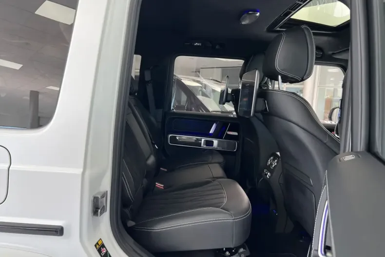 Mercedes-Benz G 63 AMG din 2024 cu 2.880 km - oferta MER178446 - foto 23