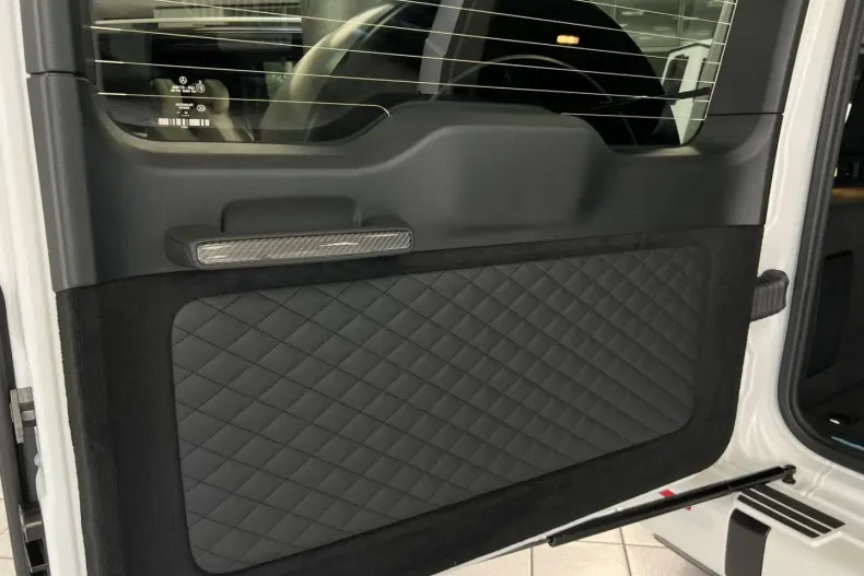 Mercedes-Benz G 63 AMG din 2024 cu 2.880 km - oferta MER178446 - foto 26