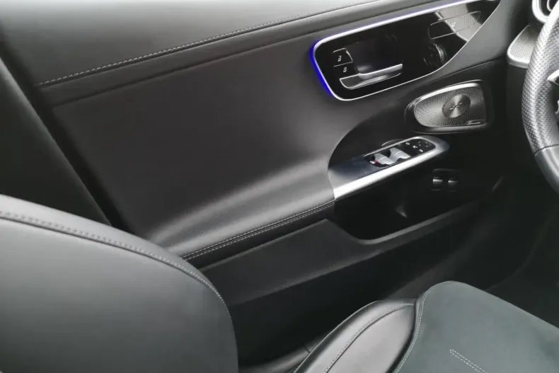 Mercedes-Benz C 300 din 2023 cu 80.300 km - oferta MER178448 - foto 17