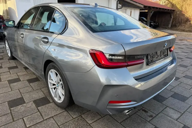 BMW 320 din 2023 cu 66.550 km - oferta BMW178452 - foto 3