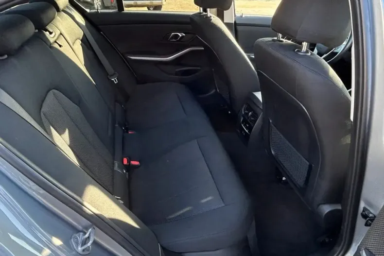 BMW 320 din 2023 cu 70.980 km - oferta BMW178453 - foto 9