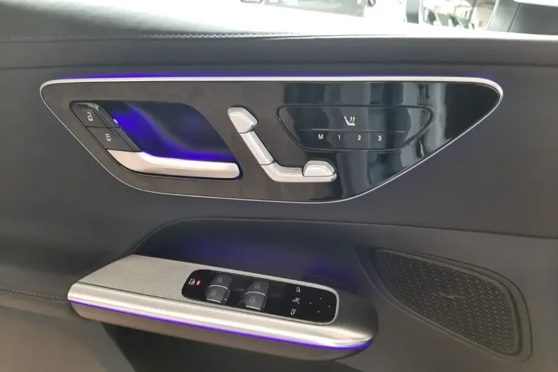 Mercedes-Benz GLC 300 din 2024 cu 27.187 km - oferta MER178454 - foto 8