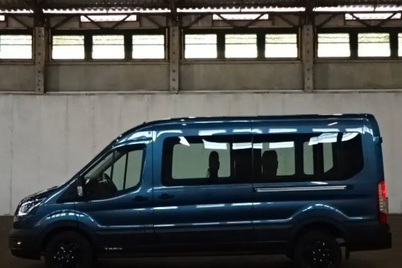 Ford Transit din 2021 cu 125.000 km - oferta FOR178464 - foto 2