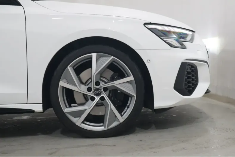 Audi S3 din 2024 cu 22.649 km - oferta AUD178465 - foto 5