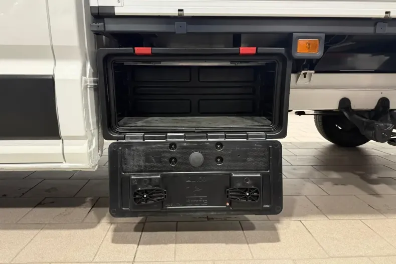 Volkswagen Crafter din 2021 cu 63.500 km - oferta VOL178467 - foto 5