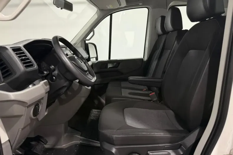 Volkswagen Crafter din 2021 cu 63.500 km - oferta VOL178467 - foto 14